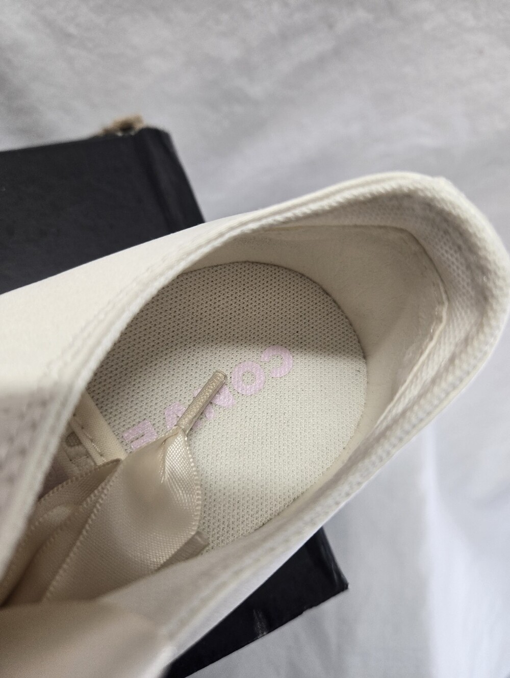 Converse Chuck Taylor Lift Platform Egret Low Shoe Women's 7.5 Sneakers New - Picture 6 of 7